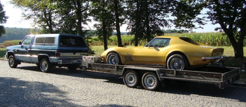 Oldtimer Transport 71er war bonnet yellow Coup