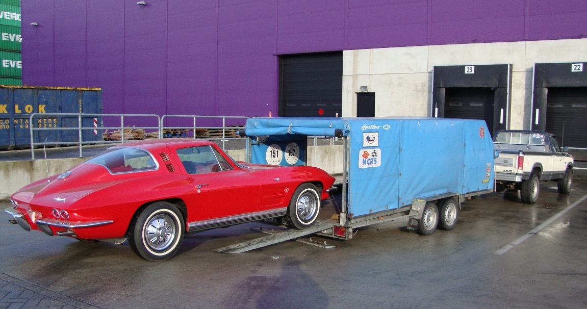 Oldtimer Transport 64er Sting Ray Coup